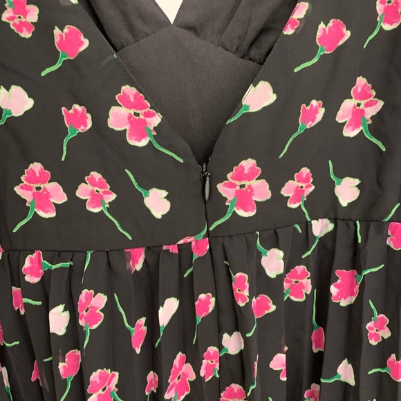 BLACK FLORAL RUFFLE DRESS - Picture 8 of 8